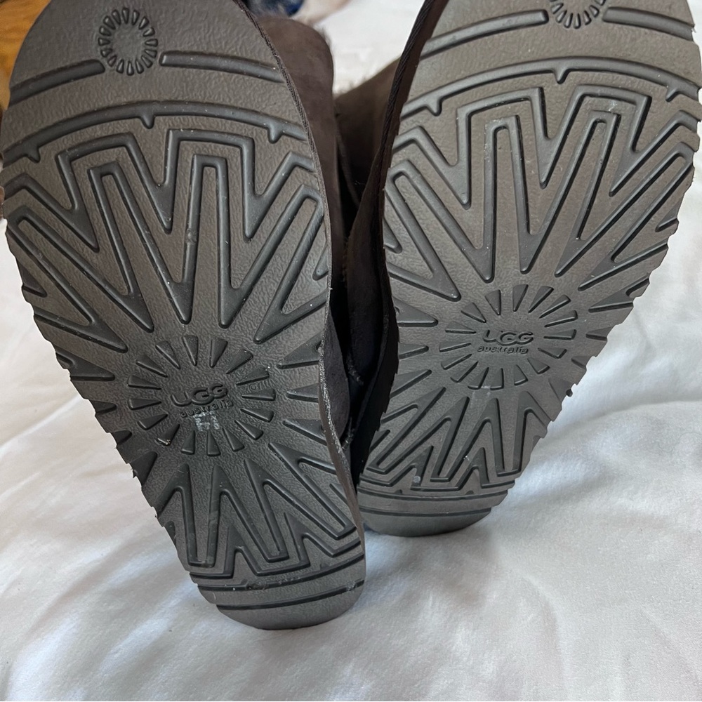 Brown Ugg Bailey Button - image 5